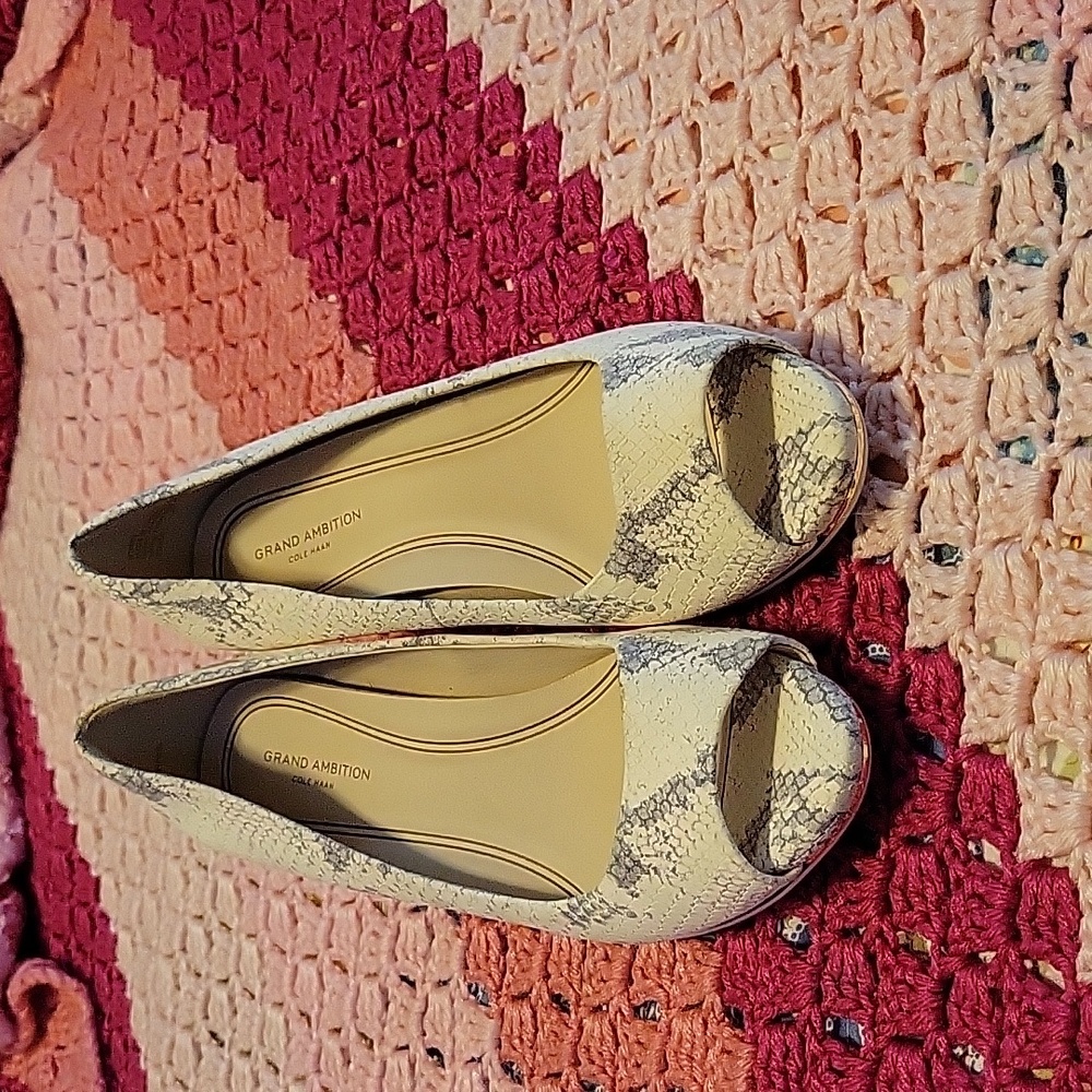 Cole haan peeptoes